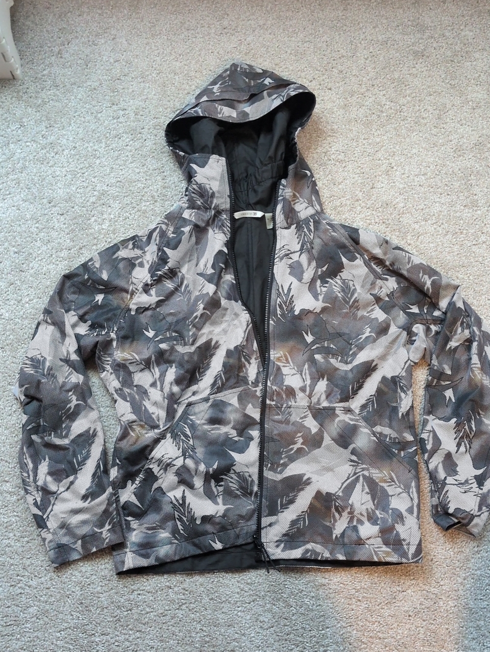 Theory Men's Hooded Windbreaker in Gray and Black Leaf Print